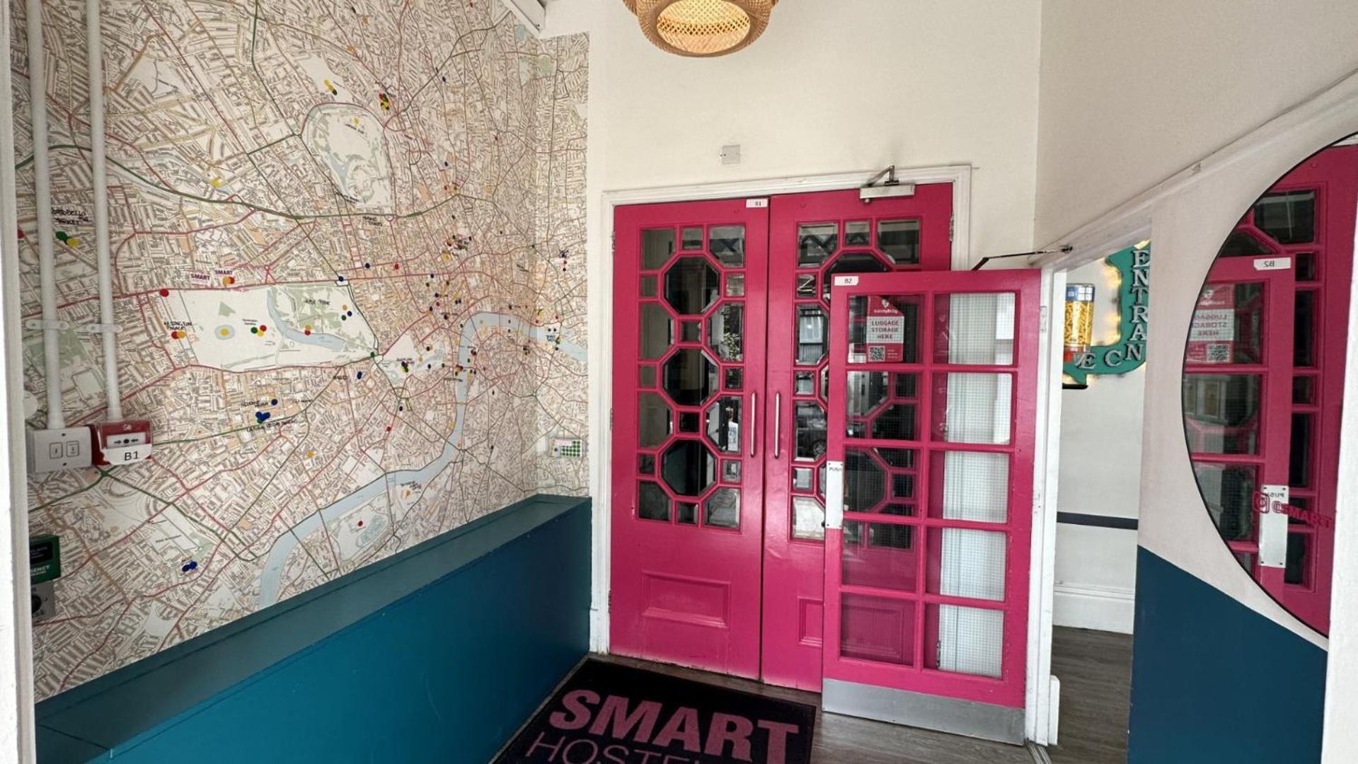 הוסטל לונדון Smart Russell Square מראה חיצוני תמונה